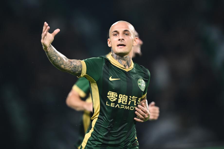 [图]米特里策梅开二度 浙江队主场慑服云南玉昆